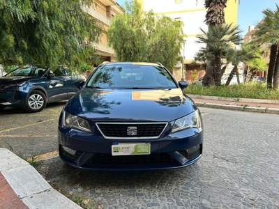 Seat Leon 1.6 TDI 115 CV ST Business Blu/Azzurro usata Cerignola