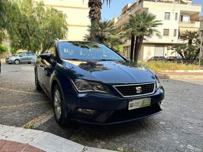 Seat Leon 1.6 TDI 115 CV ST Business Blu/Azzurro usata Cerignola