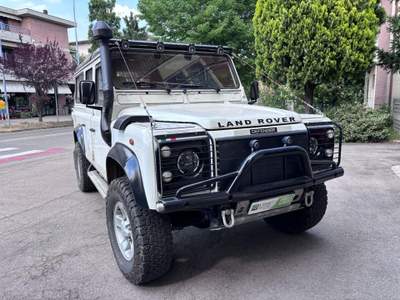 Land Rover Defender 110 2.5 Td5 cat S.W.C PASSO LUNGO Bianco usata Nonantola