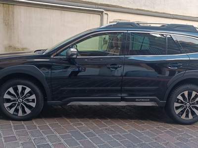 Subaru Outback 2.5i Lineartronic Premium Nero usata Grumello del Monte