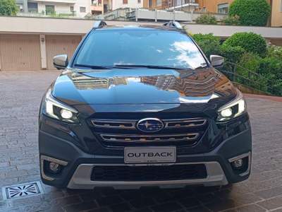 Subaru Outback 2.5i Lineartronic Premium Nero usata Grumello del Monte