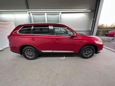 Mitsubishi Outlander 2.0 MIVEC 2WD Intense Rosso usata Castelnuovo Rangone