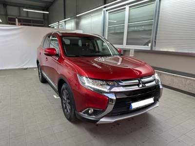 Mitsubishi Outlander 2.0 MIVEC 2WD Intense Rosso usata Castelnuovo Rangone
