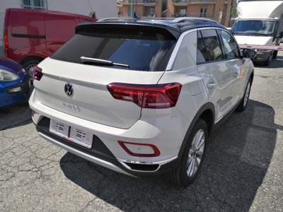 Volkswagen T-Roc 1.5 TSI ACT DSG Style  NUOVA DA ORDINARE Giallo usata Alba