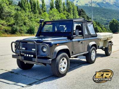 Land Rover Defender 2.5 Td5 Autocarro 3 posti Soft Top con carrello Nero usata L'Aquila