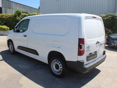 Toyota Proace 1.5D 130 CV S&S PL 4p. Active usata Roma