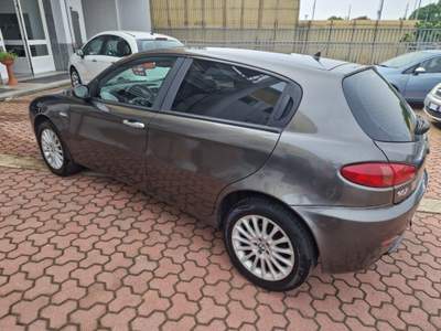 Alfa Romeo 147 1.6 16V TS (105) 5 porte Progression Grigio usata Cormano