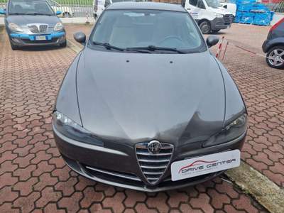 Alfa Romeo 147 1.6 16V TS (105) 5 porte Progression Grigio usata Cormano