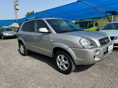 Hyundai Tucson 2.0 CVVT 16V 2WD Active Argento usata Roburent Hyundai Tucson 2.0 CVVT 16V 2WD Active Argento usata Roburent
