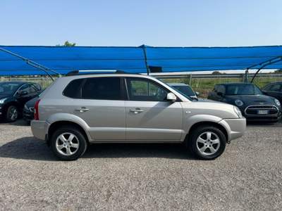 Hyundai Tucson 2.0 CVVT 16V 2WD Active Argento usata Roburent