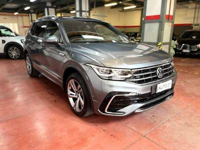 Volkswagen Tiguan Allspace 2.0 TDI SCR DSG 4MOTION R-Line 7 POSTI Grigio usata Verona