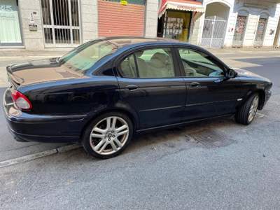 Jaguar X-Type 3.0 V6 24V cat Nero usata Gaglianico