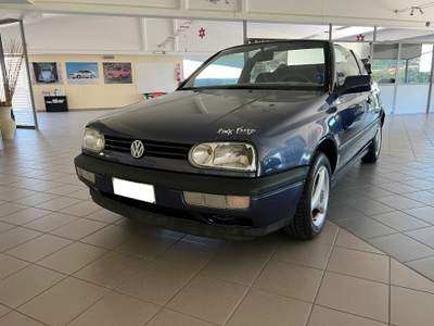 Volkswagen Golf 1.8/75 CV cat Pink Floyd KARMAN Blu/Azzurro usata Atena lucana