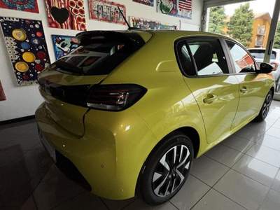Peugeot 208 PureTech 75 Stop&Start 5 porte Active Giallo usata Urgnano