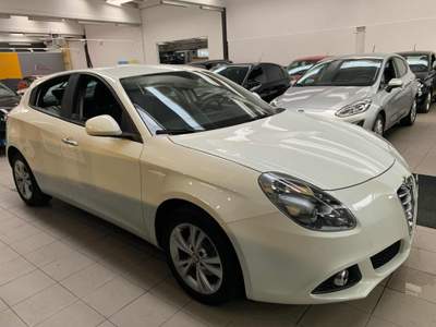Alfa Romeo Giulietta 1.6 JTDm 120 CV Bianco usata Tolmezzo