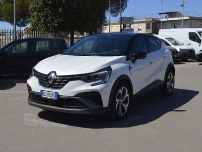 Renault Captur Plug-in Hybrid E-Tech 160 CV RS Line Bianco usata Fondi