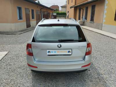 Skoda Octavia 1.6 TDI CR 110 CV Wagon Executive Grigio usata Jerago con Orago