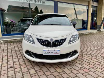 Lancia Ypsilon 1.0 FireFly 70CV S&S Hybrid Platino - KM0 Bianco usata Cadrezzate con Osmate
