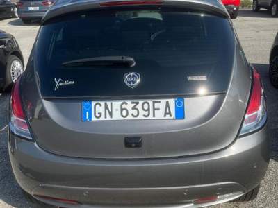 Lancia Ypsilon 1.0 FireFly 5 porte S&S Hybrid Gold Plus Grigio usata Corciano