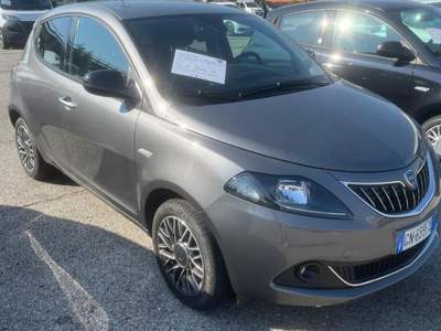 Lancia Ypsilon 1.0 FireFly 5 porte S&S Hybrid Gold Plus Grigio usata Corciano