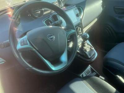 Lancia Ypsilon 1.0 FireFly 5 porte S&S Hybrid Gold Plus Grigio usata Corciano