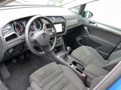 Volkswagen Touran 1.5 TSI Business Blu/Azzurro usata Castelnuovo Rangone