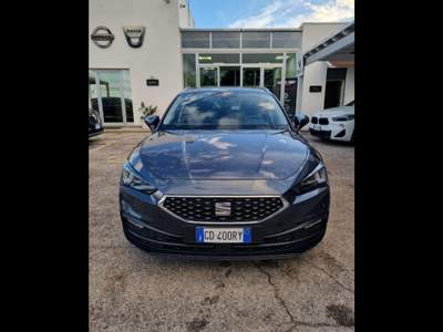 Seat Leon Sportstourer 1.5 eTSI 150 CV DSG Xcellence Grigio usata Mesagne
