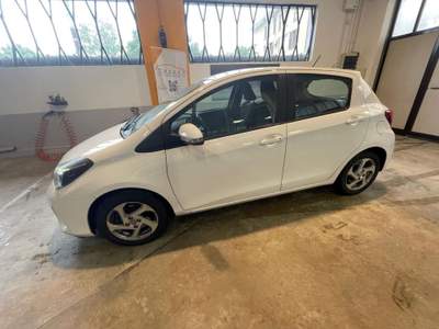 Toyota Yaris Active 1.5 VVT-i HEV Bianco usata Arona