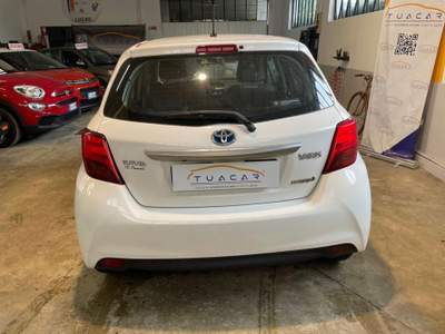 Toyota Yaris Active 1.5 VVT-i HEV Bianco usata Arona