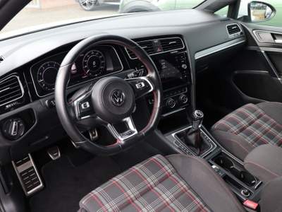 Volkswagen Golf 2.0 245 CV TSI 5p. Bianco usata Castelnuovo Rangone