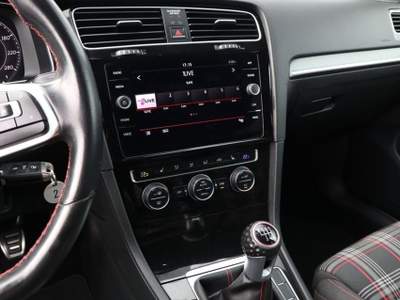 Volkswagen Golf 2.0 245 CV TSI 5p. Bianco usata Castelnuovo Rangone