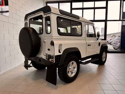 Land Rover Defender 90 2.5 Td5 SW SE *7 POSTI*GPL*NEOPATENTATI* Bianco usata Bussero