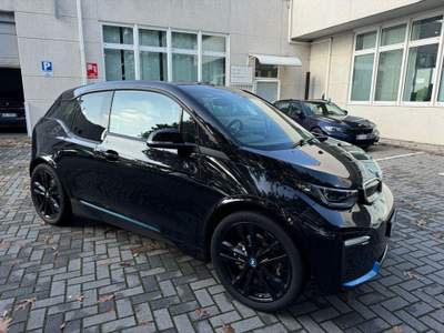 BMW i3 s 120 Ah Nero usata Magenta