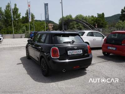 MINI Clubman Mini Cooper Hype 5 porte AUTO Nero usata Carsoli