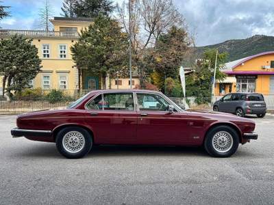 Jaguar XJ XJ12 5.3 HE V12 ASI Targa ORO 42.233km Originali Lilla usata L'Aquila