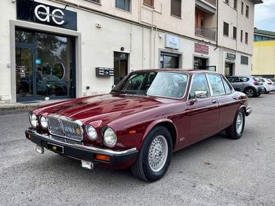 Jaguar XJ XJ12 5.3 HE V12 ASI Targa ORO 42.233km Originali Lilla usata L'Aquila