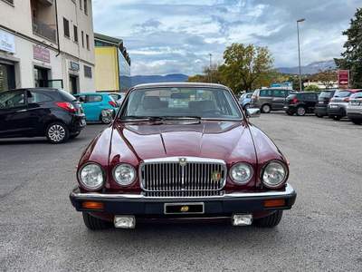 Jaguar XJ XJ12 5.3 HE V12 ASI Targa ORO 42.233km Originali Lilla usata L'Aquila