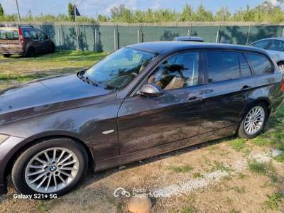 BMW Serie 3 320d 320d cat Touring Attiva usata Cecina