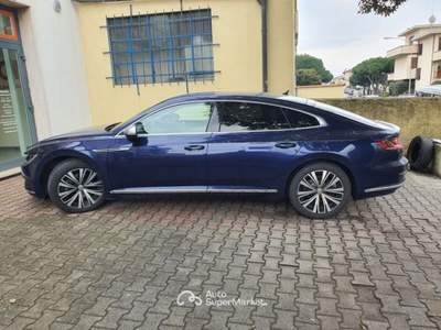 Volkswagen Arteon 2.0 TDI SCR DSG Elegance BlueMotion Technology Blu/Azzurro usata Cecina