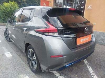 Nissan Leaf N-Connecta 40 kWh Grigio usata Varese