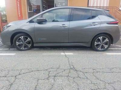 Nissan Leaf N-Connecta 40 kWh Grigio usata Varese