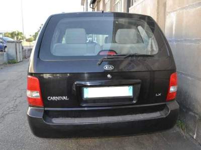 Kia Carnival 2.9 16V CRDi cat Class LX Nero usata Castelnuovo Rangone