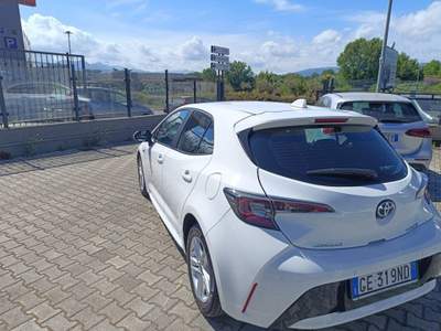 Toyota Corolla 1.8 Hybrid Style Bianco usata Cassino