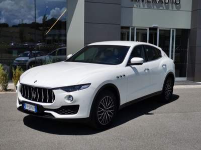 Maserati Levante V6 Diesel AWD Granlusso Bianco usata Scarperia e San Piero