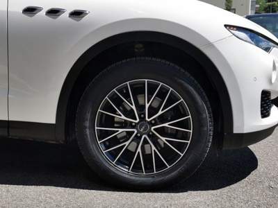 Maserati Levante V6 Diesel AWD Granlusso Bianco usata Scarperia e San Piero