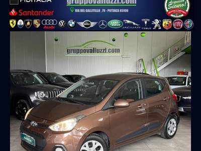 Hyundai i10 1.0 MPI 65CV * NEOPATENTATI * UNIPROPRIETARIO * Bronzo usata POTENZA