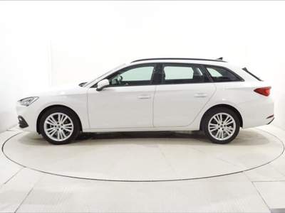 Seat Leon Sportstourer 1.5 eTSI 150 CV DSG Xcellence Bianco usata Mesagne