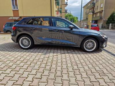Audi A3 DSG /17'' /MATRIX /CARPLAY /CAMERA Grigio usata Dolo