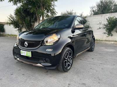 Smart ForFour EQ Prime Nightsky Nero usata Cerignola