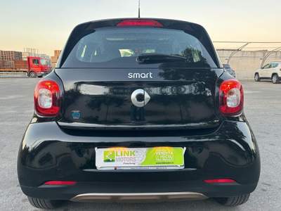 Smart ForFour EQ Prime Nightsky Nero usata Cerignola